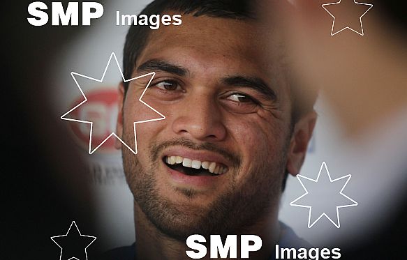 Karmichael Hunt in action during his first official training session for the Gold Coast Football Club at Carrara Stadium.AFL Training , Gold Coast , Queensland ,  Australia . Wednesday 2 June 2010 . Photo: Â© JASON O'BRIEN / SMP IMAGES