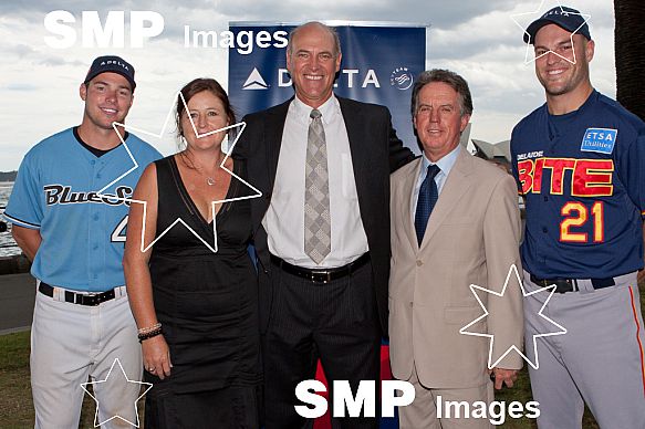 Trent Oeltjen_Sydney Blue Sox_Tom Brice,_Adelaide Bite  _Peter McKeon and Carolyn Hanson_Delta Airlines and Tom Nicholson_Major League Baseball