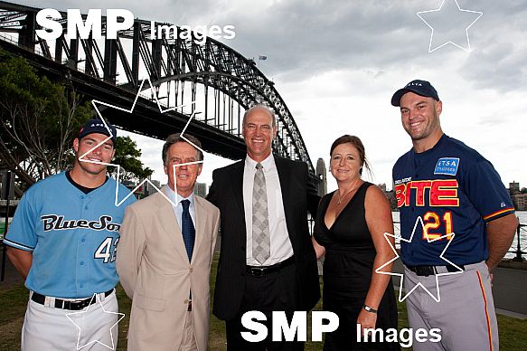 Trent Oeltjen_Sydney Blue Sox_Tom Brice,_Adelaide Bite  _Peter McKeon and Carolyn Hanson_Delta Airlines and Tom Nicholson_Major League Baseball