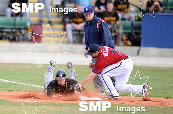 AUSTRALIAN BASEBALL LEAGUE - DECEMBER 21 2010, Melbourne Showgrounds - Game 1. Melbourne Aces 18 defeated Brisbane Bandits 8.